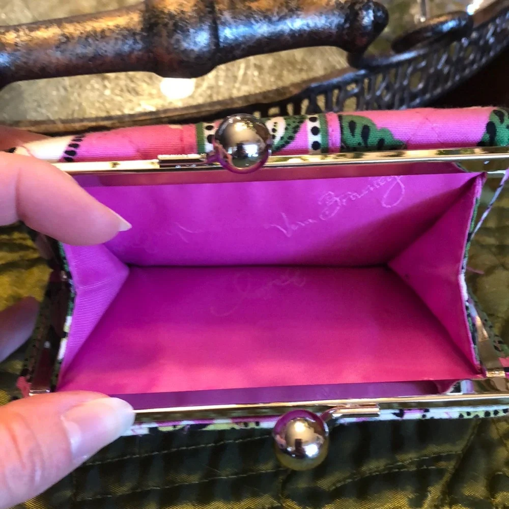 Vera Bradley pink & green floral wallet/coin purse - Picture 3 of 7
